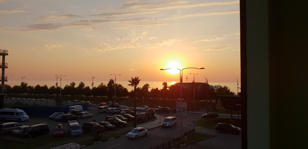 Apartment Rustaveli 59 Batumi Zewnętrze zdjęcie