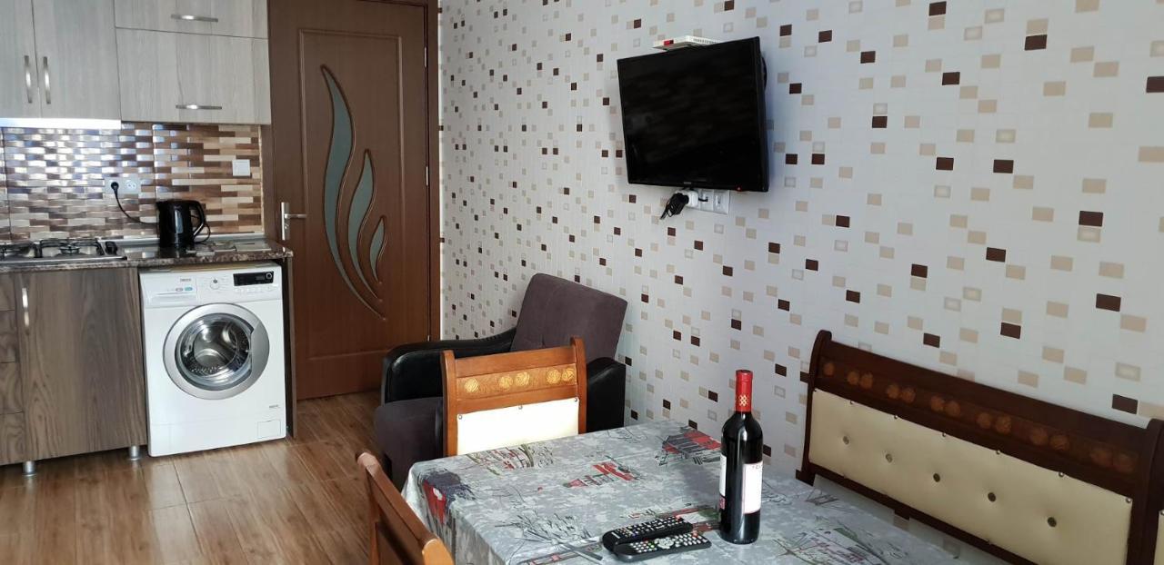 Apartment Rustaveli 59 Batumi Zewnętrze zdjęcie